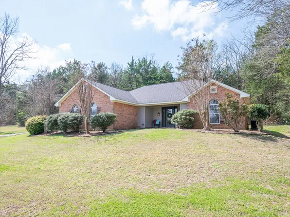 1419 Cedar Creek Ln, Starkville, MS 39759