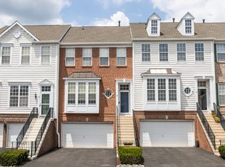 8 Cornerstone Ct, Doylestown, PA 18901