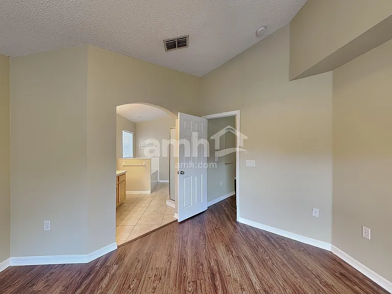 14686 Lady Victoria Blvd — Photo 8