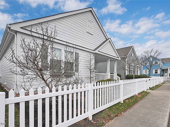 2nd image of 3755 Renwick Ln