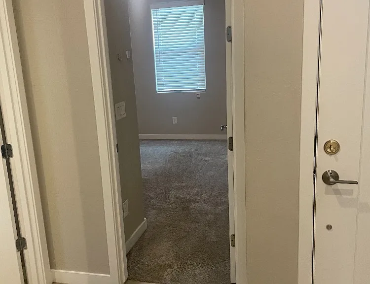 16820 W Echo Ln — Photo 7