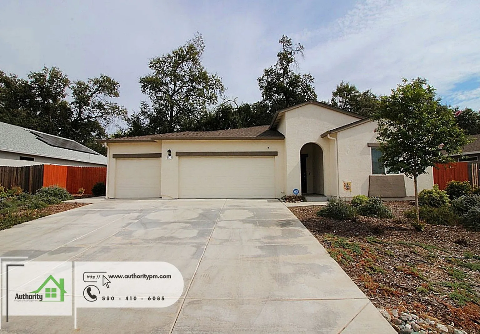 3 bed, 2.0 bath, 1607 sqft, $2,495 — Photo 2