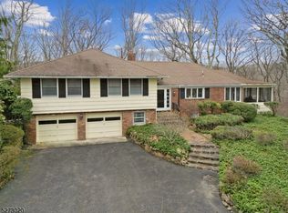 181 Round Top Rd, Bernardsville, NJ 07924