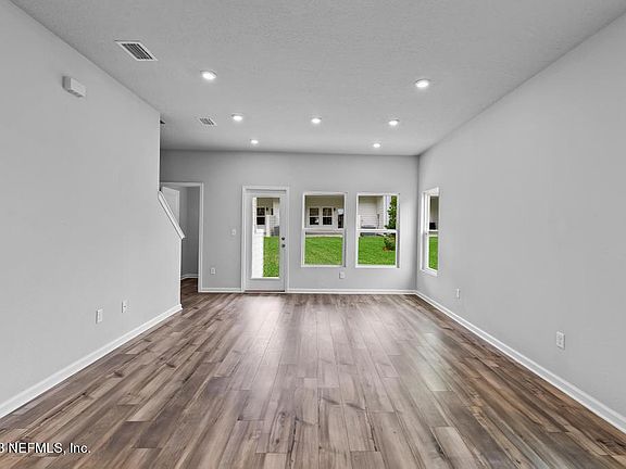 5th image of 95361 KATHERINE Street #2D