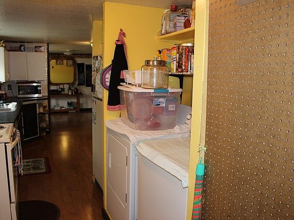 5th image of 220 Treasure Ave