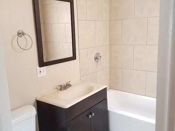 3rd image of 7000 S Vernon Ave #1