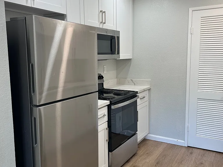 46864 Fernald Cmn — Photo 2