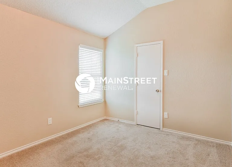 7733 Virgie Ct — Photo 10