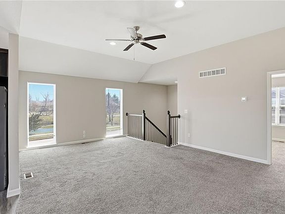 3rd image of 21721 N Rdg