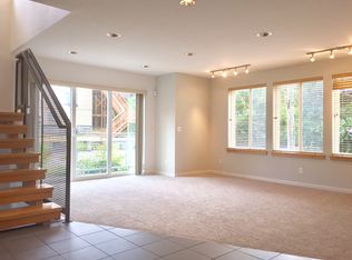 5214 11th Ave NE, Seattle, WA 98105