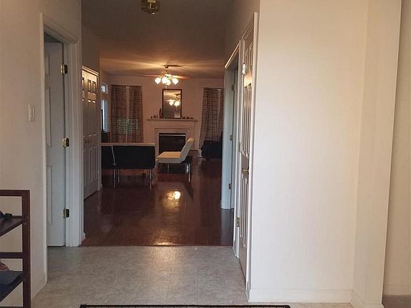 4th image of 405 Chapelwood Dr