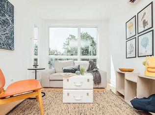 9 Cook St #2R, Brooklyn, NY 11206