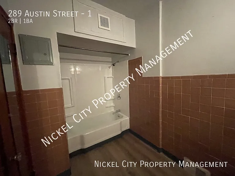289 Austin St #1 — Photo 8