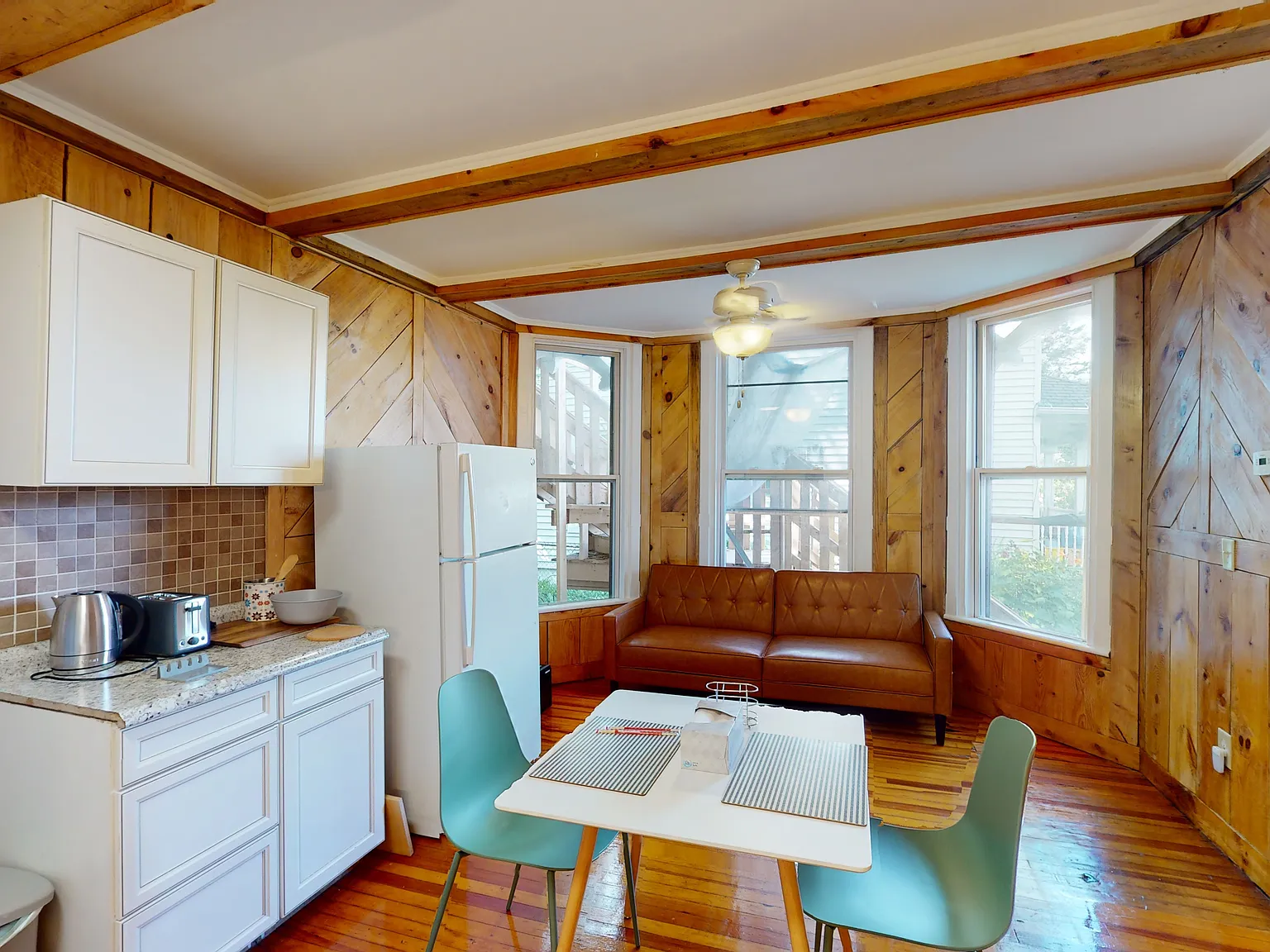6 Asbury Ct — Photo 1