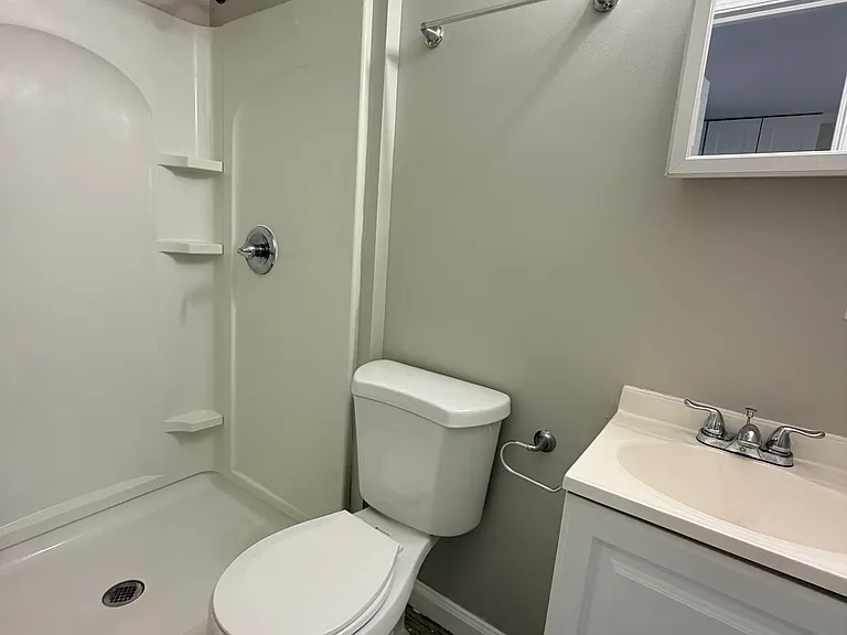 129 Cosey Beach Ave #B2 — Photo 11