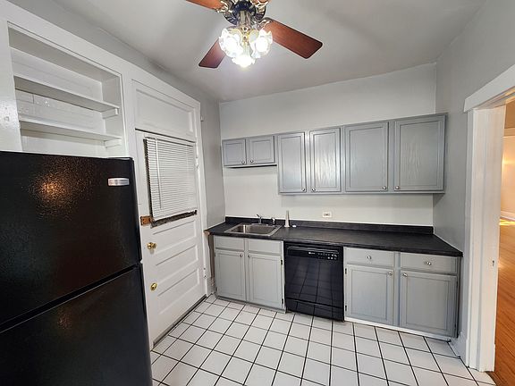 3rd image of 215A Washington Blvd APT 3N