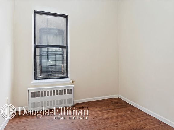 3rd image of 10 W 119th St APT 18