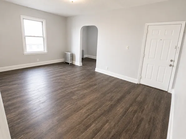 381 Leslie St #1R, Newark, NJ 07112