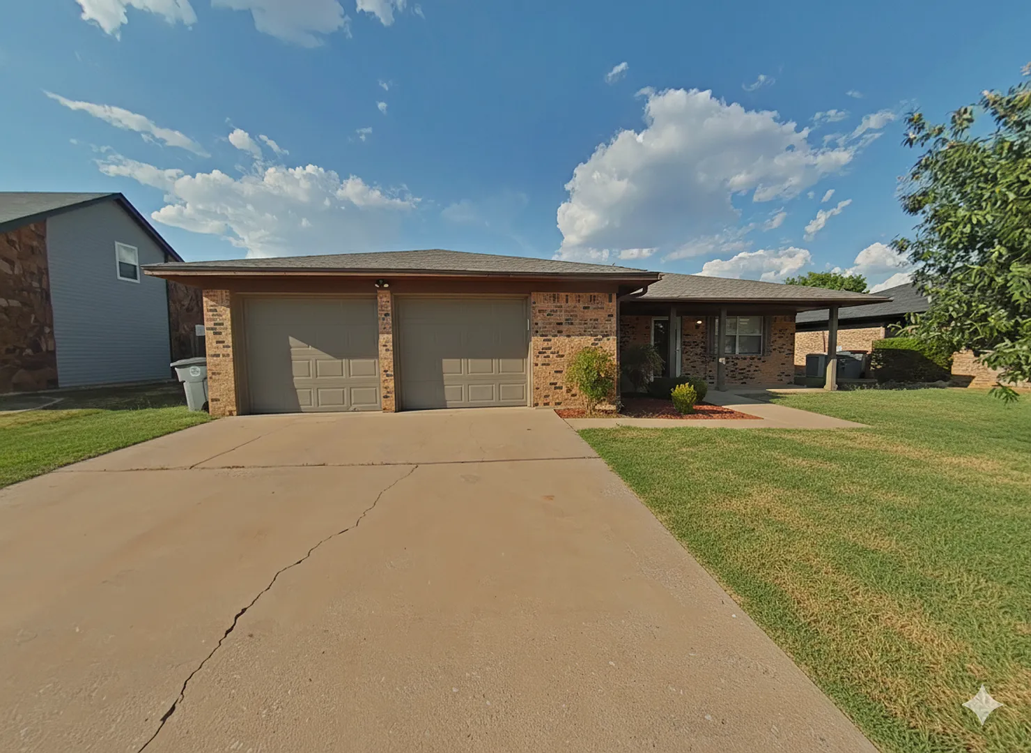 4914 SE Hardin Ave — Photo 1
