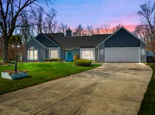 9327 White Sand Ct, Fort Wayne, IN 46804
