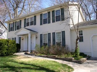 265 Oak Path Dr, Ballwin, MO