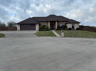 105 Jay Ln, Texarkana, AR 71854