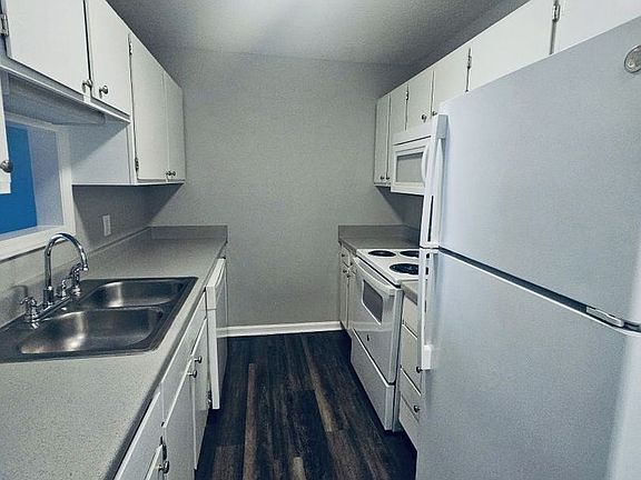 2nd image of 1101 Brookway West Dr #1612