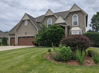 2500 SW Wintercreek Dr, Lees Summit, MO 64081