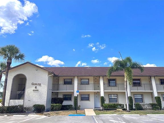 2nd image of 23442 Lyons Rd Unit 404