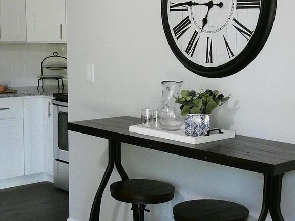 3rd image of 4766 Arbor Ave #7