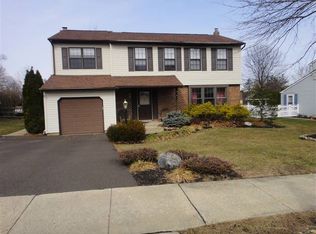 4 Wynmere Dr, Horsham, PA 19044