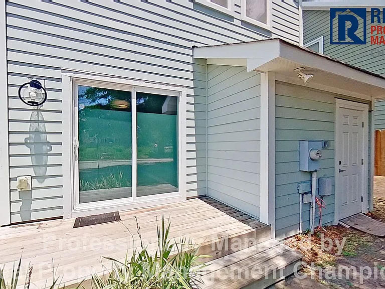632 Brunswick St — Photo 24