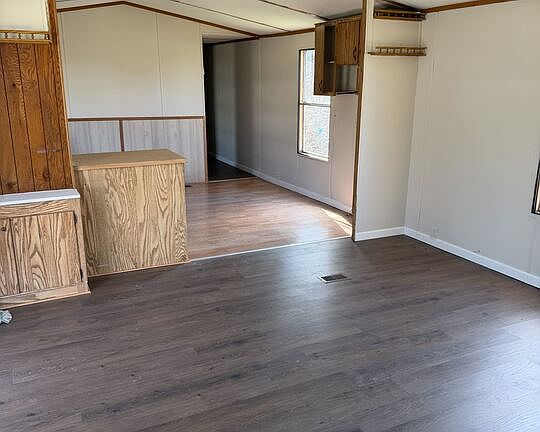 2nd image of 9 Campbell St