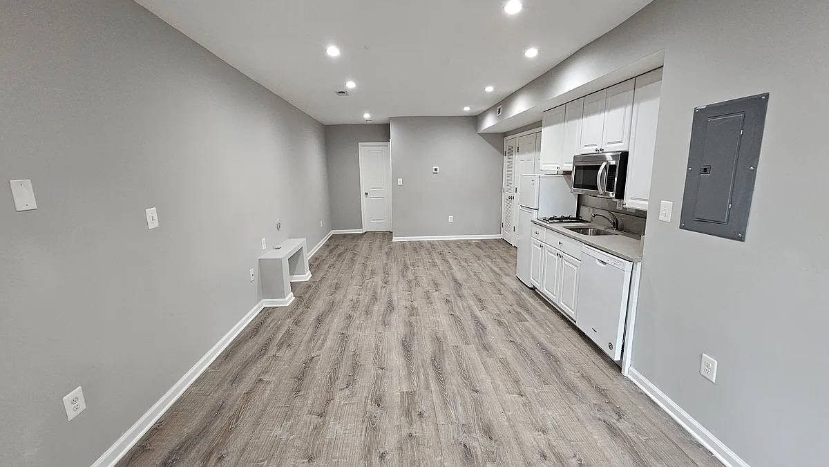 Building Photo - 111 Rhode Island Ave NW #1