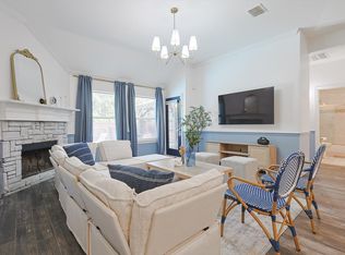 2402 Blue Holly Dr, Corinth, TX 76210