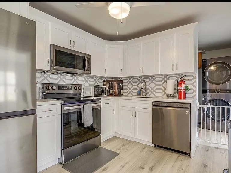 4295 Crestdale St — Photo 5