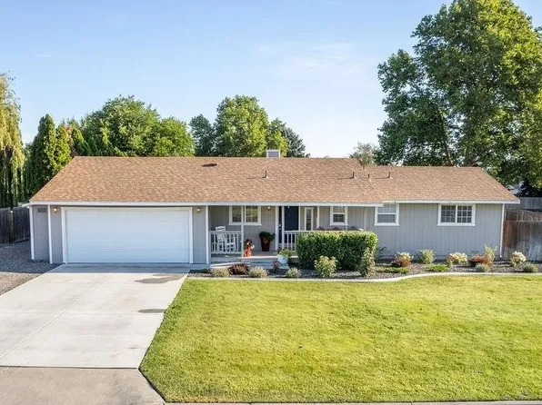 1506 W 38th Pl, Kennewick, WA 99337