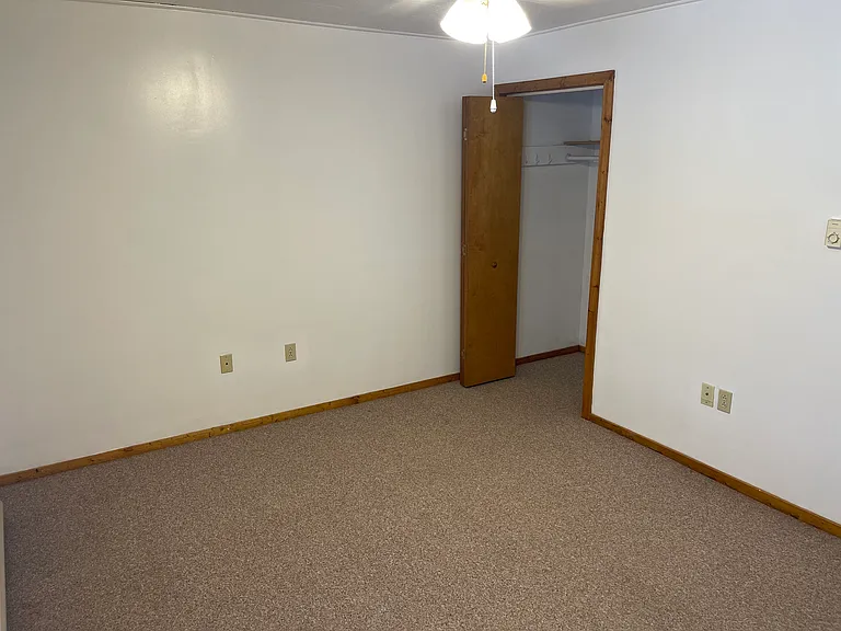 300 E 2nd St #4 — Photo 4