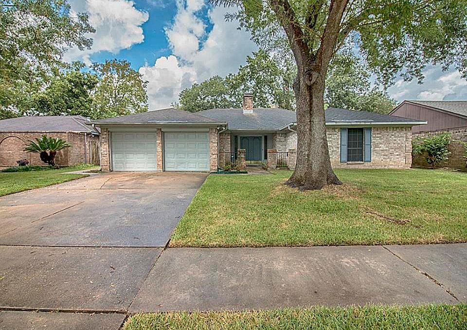 1st image of 16447 Havenhurst Dr