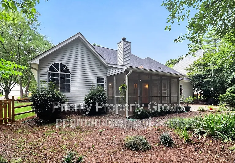 9118 Pine Springs Ct — Photo 36