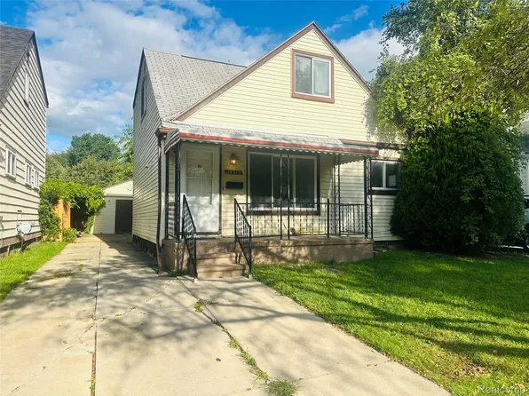 24272 Lauren Ave, Warren, MI 48089