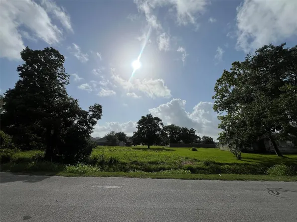 0 N 2nd St, La Porte, TX 77571