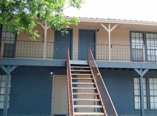 755 Country Club Dr #4, Seguin, TX 78155