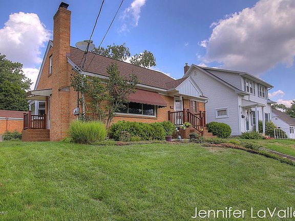 3rd image of 1349 Arianna St NW