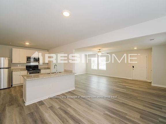 5th image of 136 Wellbrook Ct NE