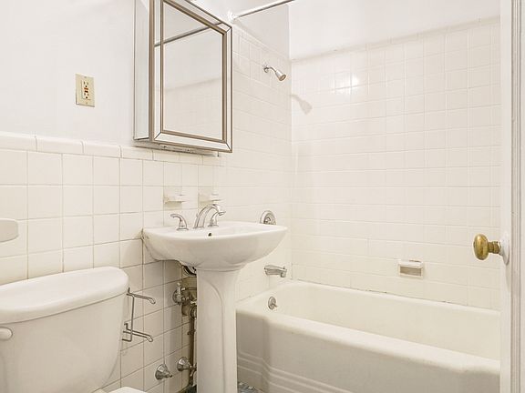 5th image of 37 W 85th St #3F