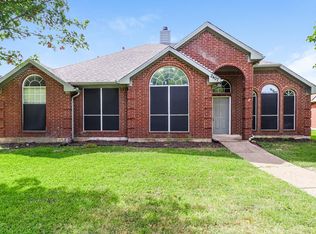 2407 Springfield Dr, Mesquite, TX 75181