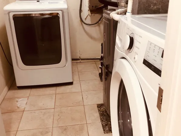 4 Green Valley Court image 9 of 10