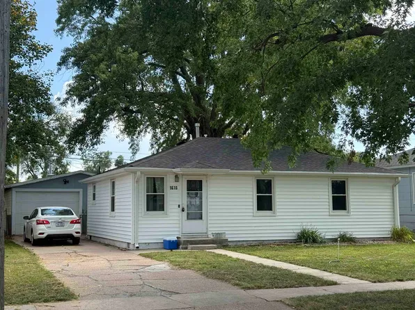 1619 Boyce St, Hastings, NE 68901
