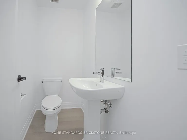 22 Chesley St — Photo 24